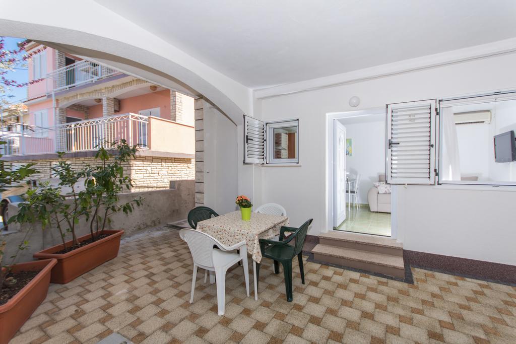 Apartment Mika 2 Трогир Экстерьер фото